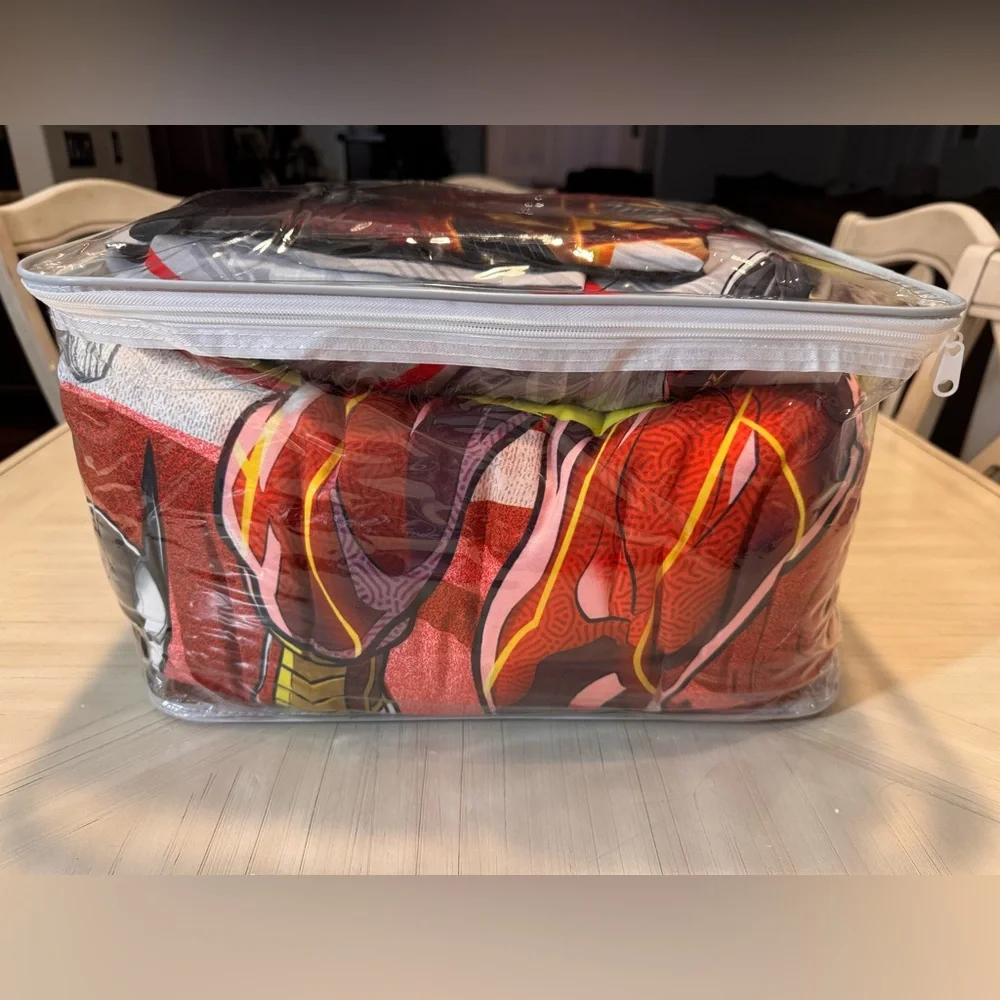DC Comics The Flash Red Black Yellow Twin Comforter Set